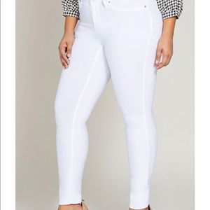 EUC Royalty For Me Skinny Jeans